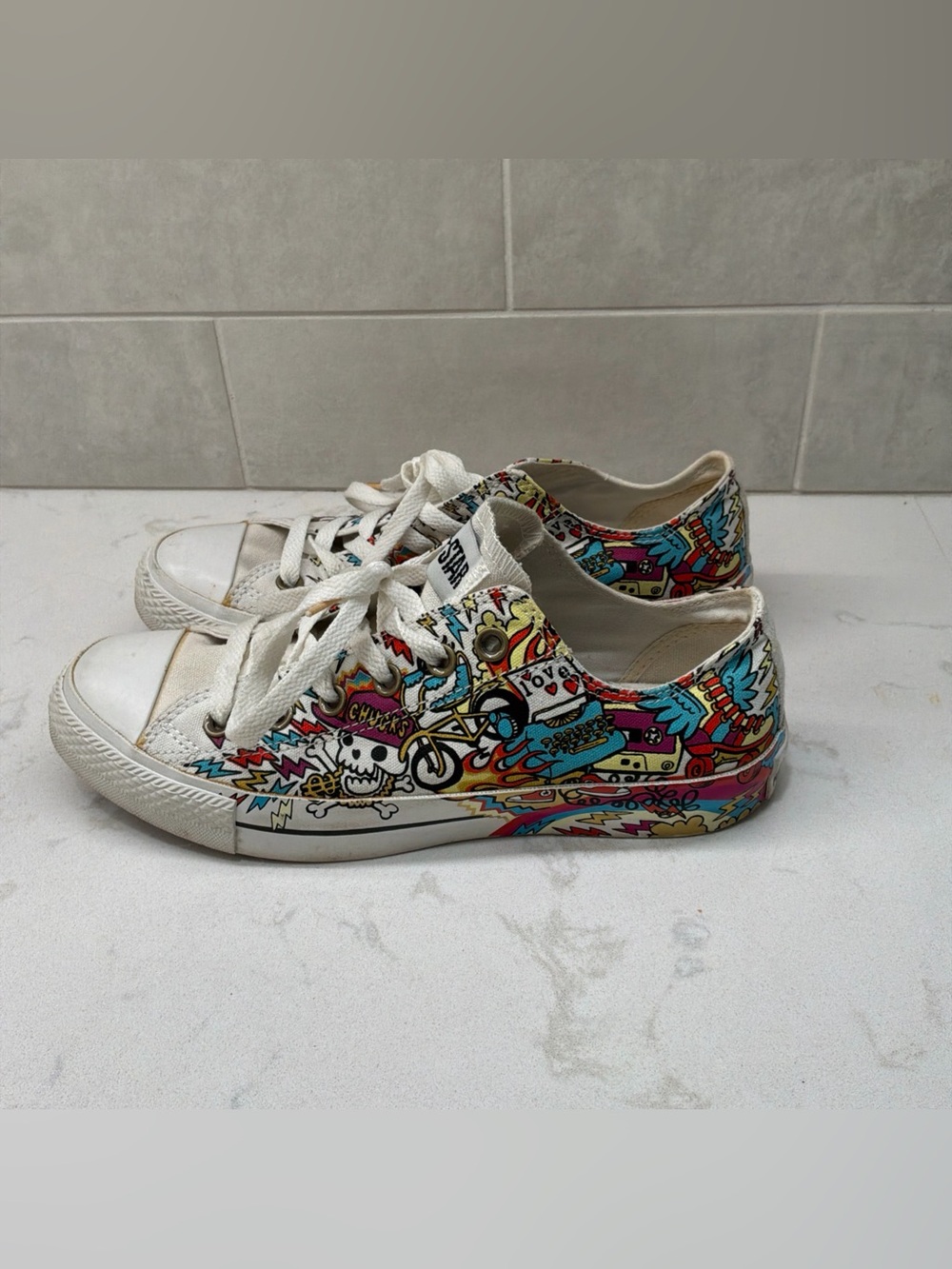 Converse Limited Edition Doodle Print Low Top Shoes Sneakers Womens 8